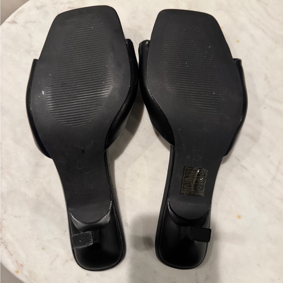 Black Women's kitten Heeled Sandals - Picture 5 of 6